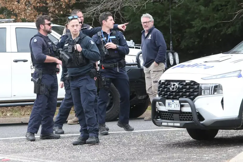 ACTIVE OPERATION: Police had a high priority to make the community safe during a shooting incident at Porepunkah on Tuesday. PHOTO: Blair Thomas/Border Mail