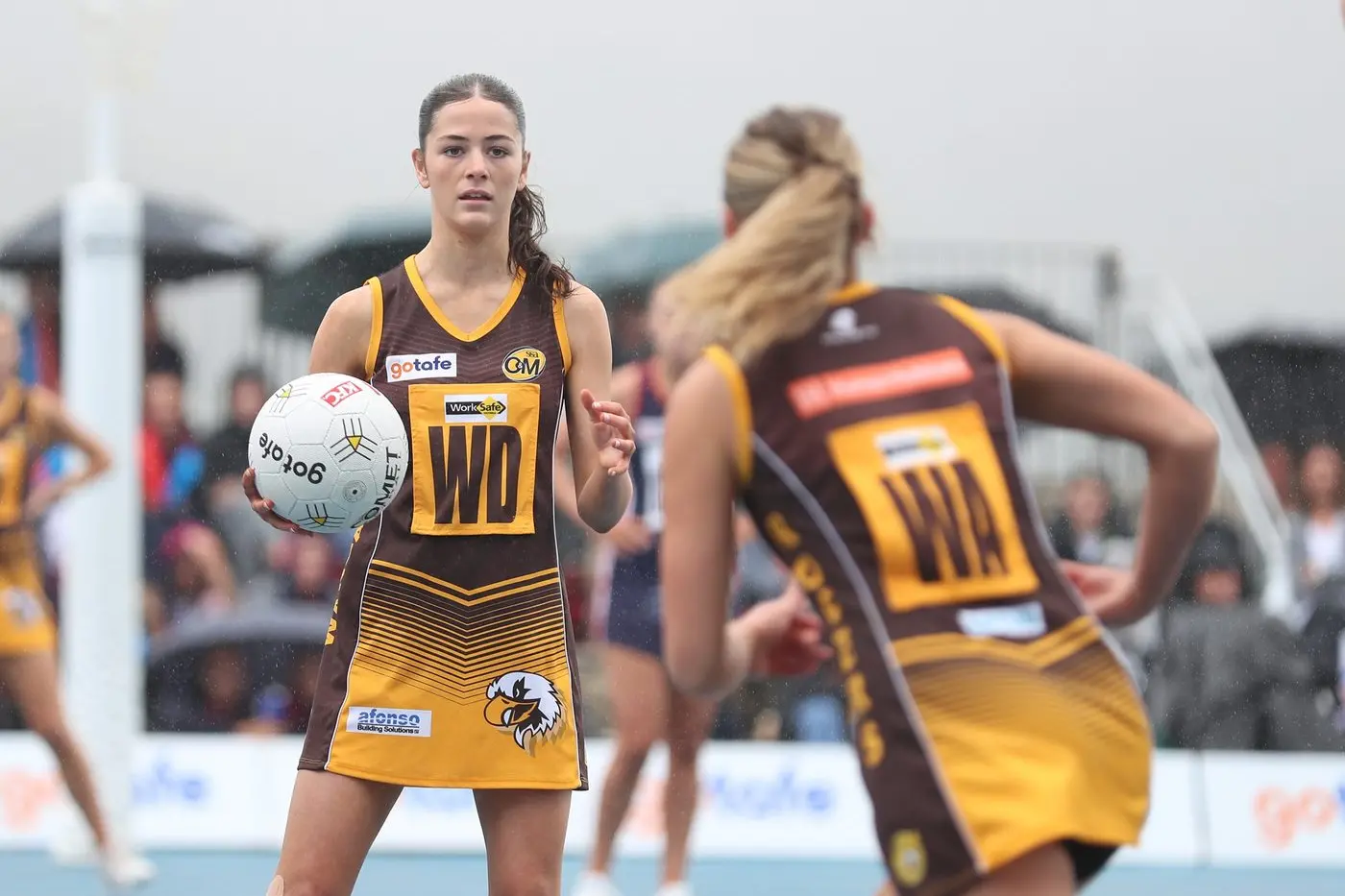 COOL HANDS; Lainey Draper proved calm under pressure. PHOTOS: Melissa Beattie