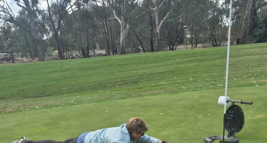 Victoria Fry dominates second round of Gary Hewlett trophy