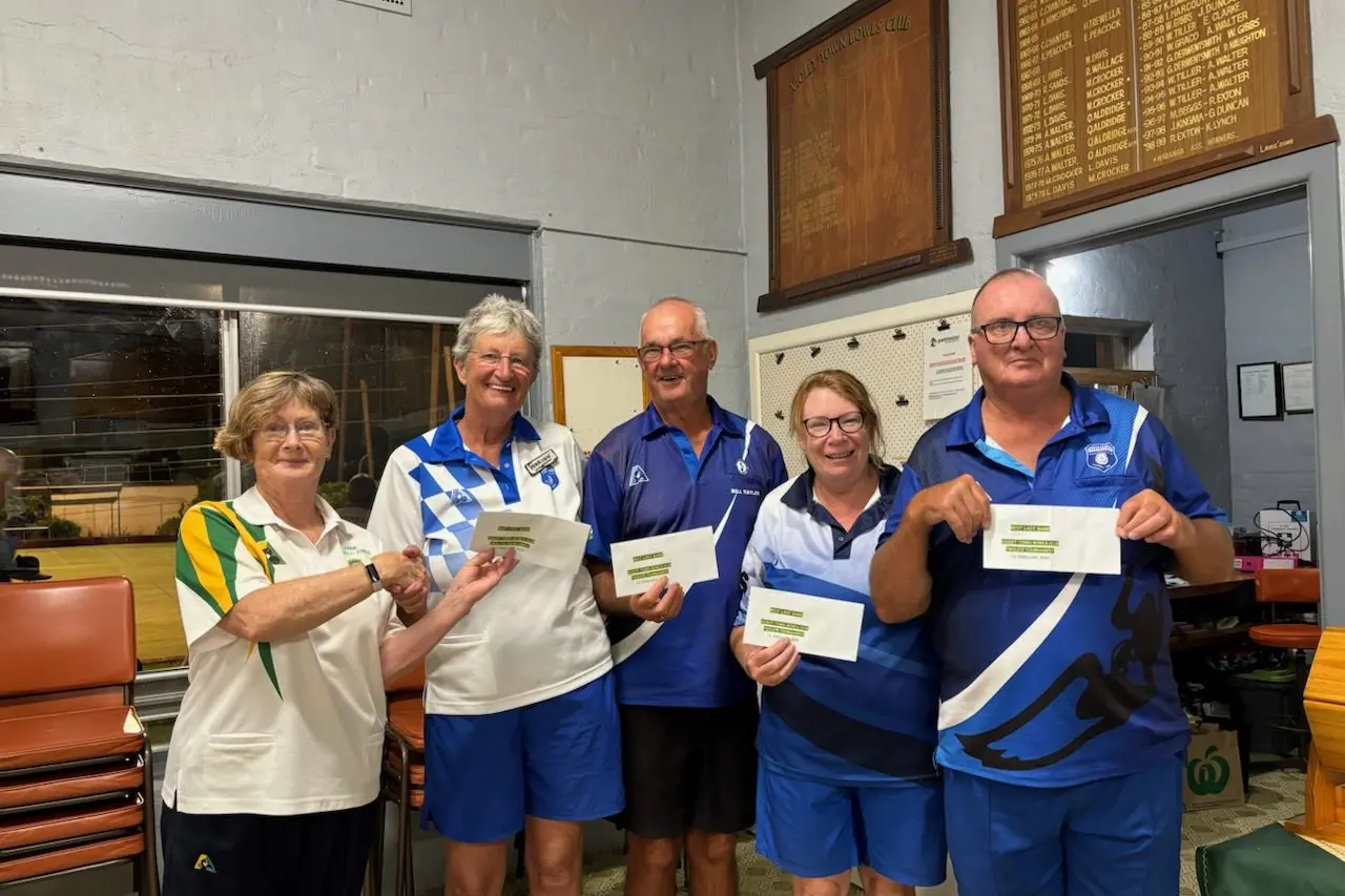 BEST LAST GAME: Tournament Secretary Leanne Russell-Jones with Euroa team members Marion McMartin, Bill Taylor, Tracy McConnell, and Mark Jarvis winning 18-1. 