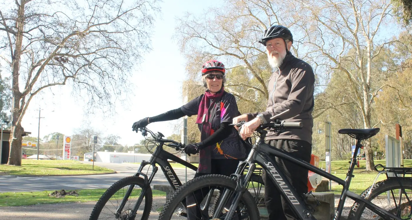 Phillipa and Neil gear up for coastal bike ride