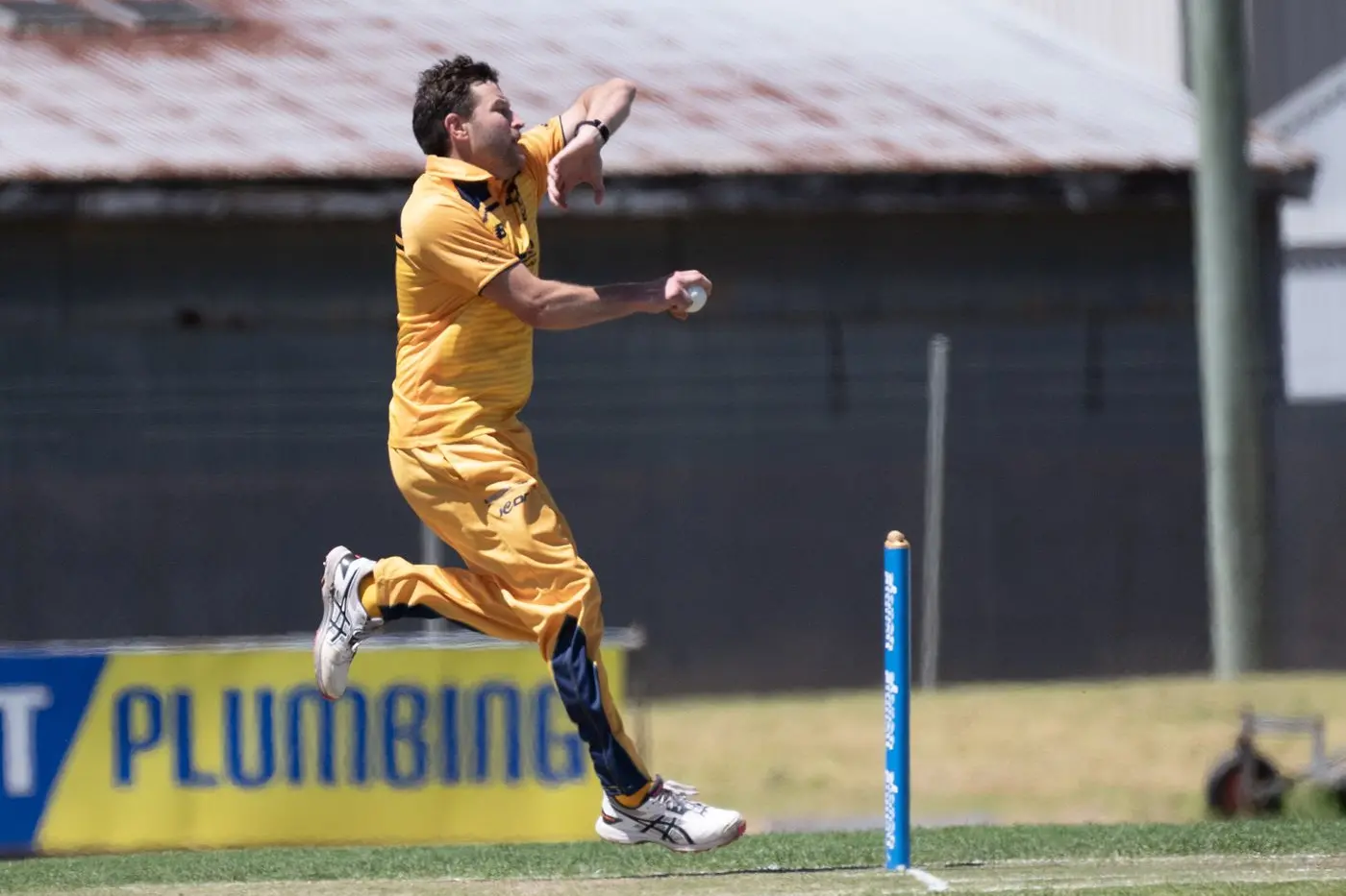 PRECISION: Jacob Schonafinger took 4/6 from his six overs to help set the game up for the Hawks. PHOTOS: Melissa Beattie