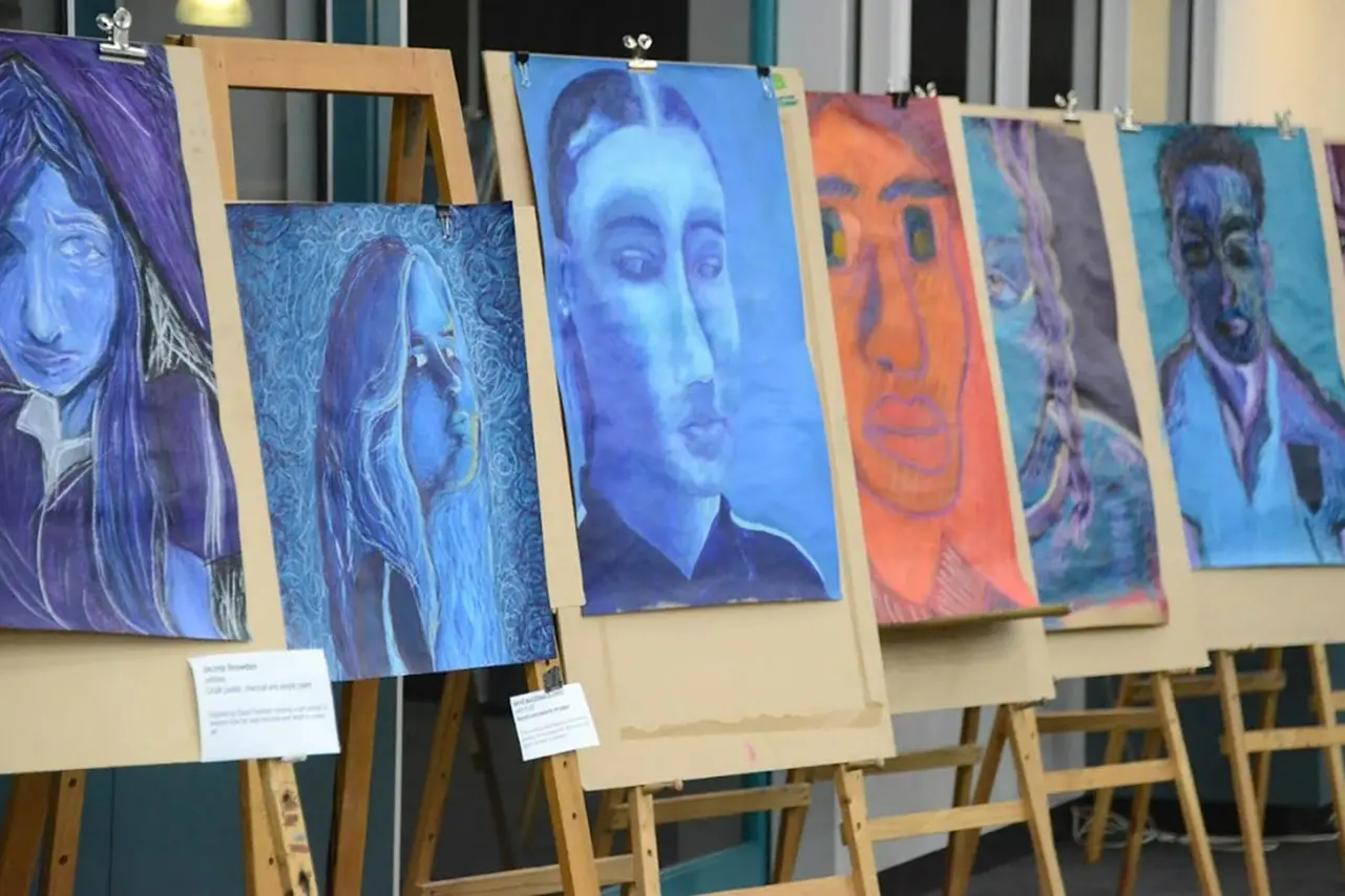 INDIVIDUAL EXPRESSION: This year\\'s VCE Arts and Technology Exhibition at Wangaratta High School reflected another inspiring year of creativity. PHOTO: Kev McGennan