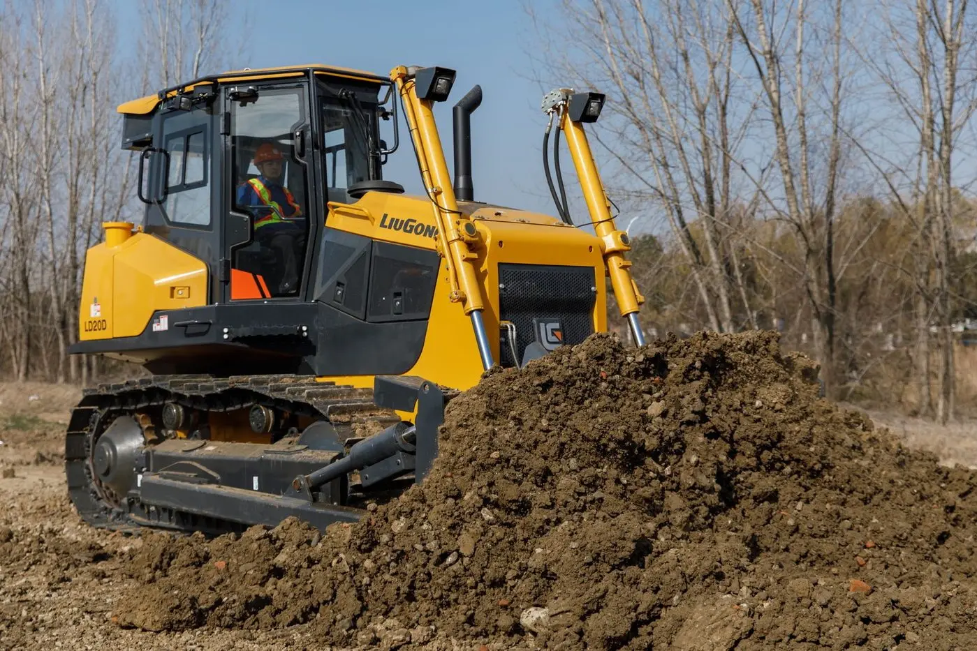 MANOEUVRABILITY: The latest 33-tonne LiuGong 933F excavator.