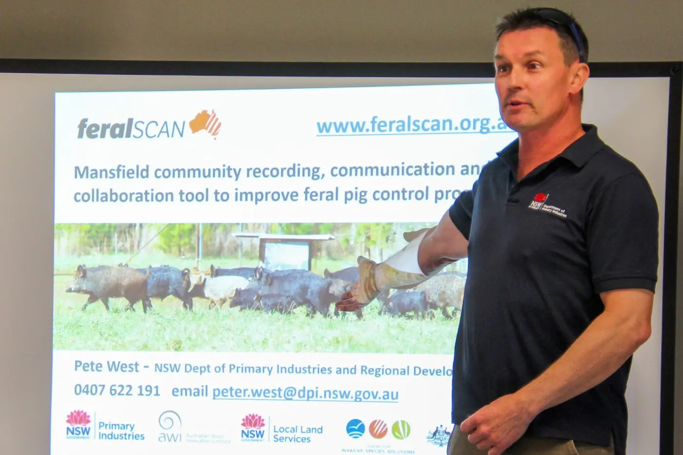 CAPTURE: Peter West explains the benefits of using an online ap like FeralScan to combat the feral pig issue. PHOTOS: Lynn Elder