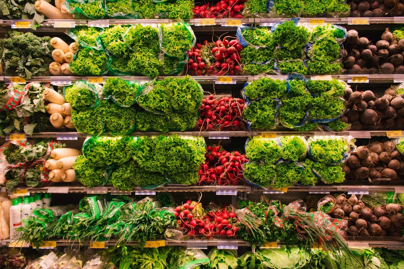 AT THE CHECKOUT: The increase in price that consumers are paying for produce isn\\'t filtering down to growers who continue to be impacted by increasing input costs. Id:22479