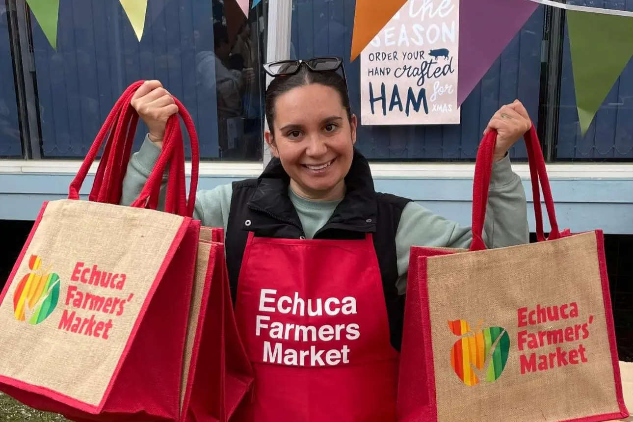 SUSTAINABLE: The market gave away 800 high-quality Echuca Farmers Market Hessian shopping bags over the showcase.
